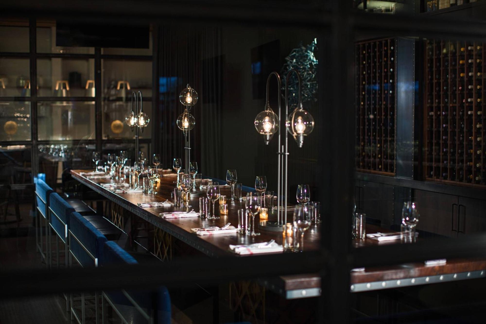 Hotel Renaissance Downtown 4*